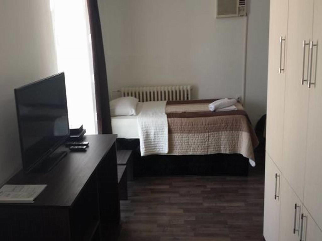 לסקובץ Gros Hotel - Leskovac מראה חיצוני תמונה
