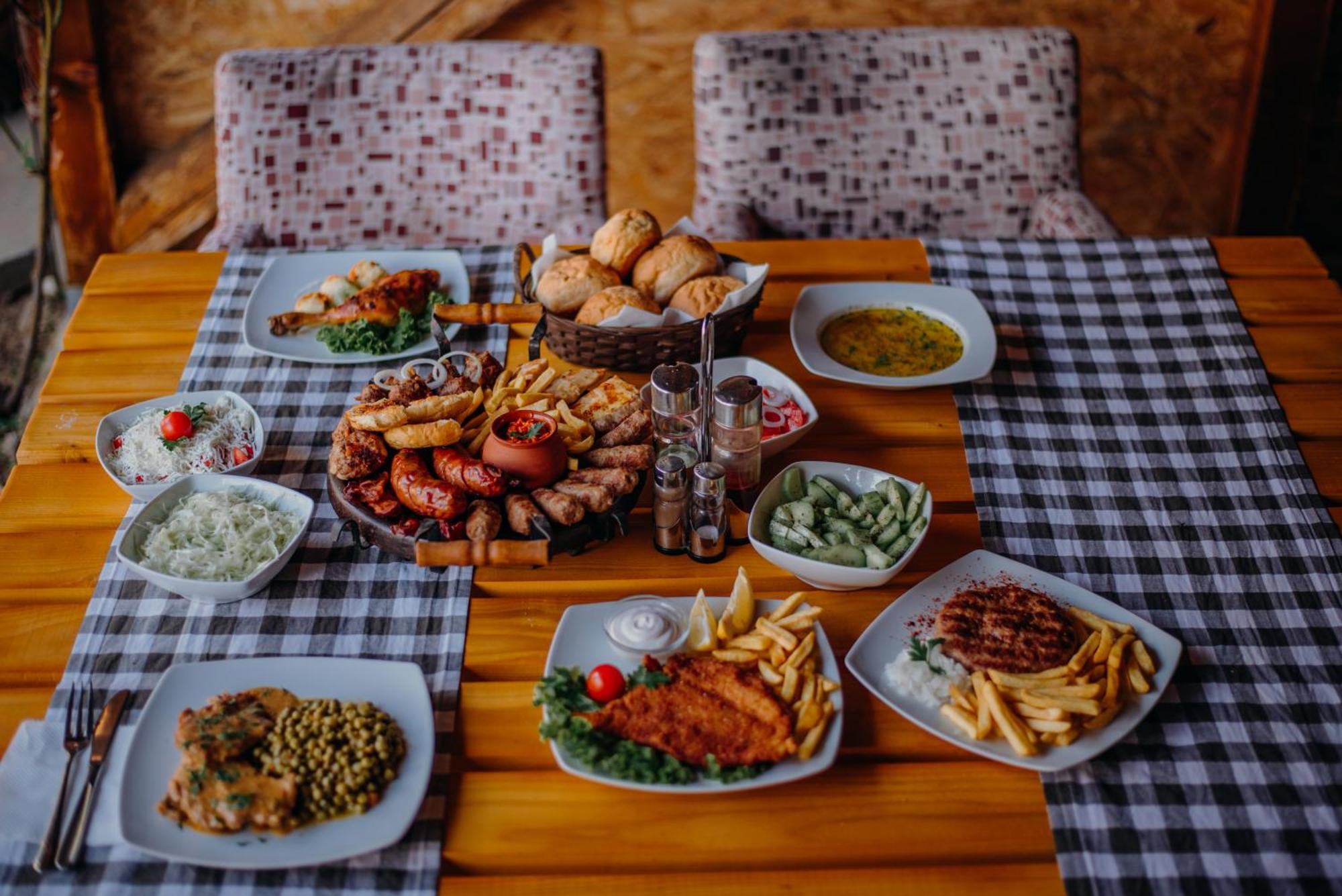 לסקובץ Gros Hotel - Leskovac מראה חיצוני תמונה