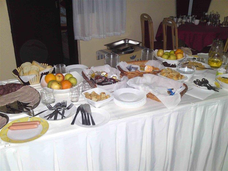 לסקובץ Gros Hotel - Leskovac מראה חיצוני תמונה