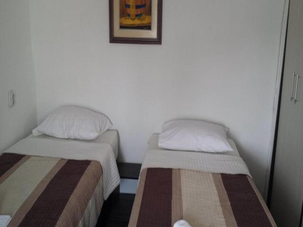 לסקובץ Gros Hotel - Leskovac מראה חיצוני תמונה