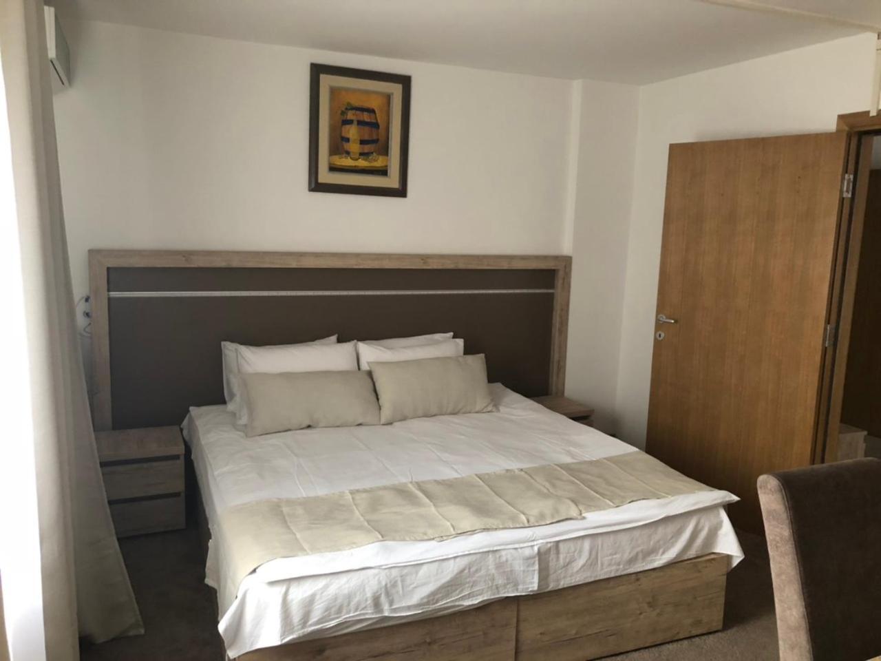 לסקובץ Gros Hotel - Leskovac מראה חיצוני תמונה